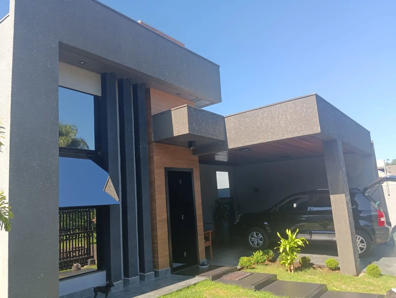 Residência moderna concluída