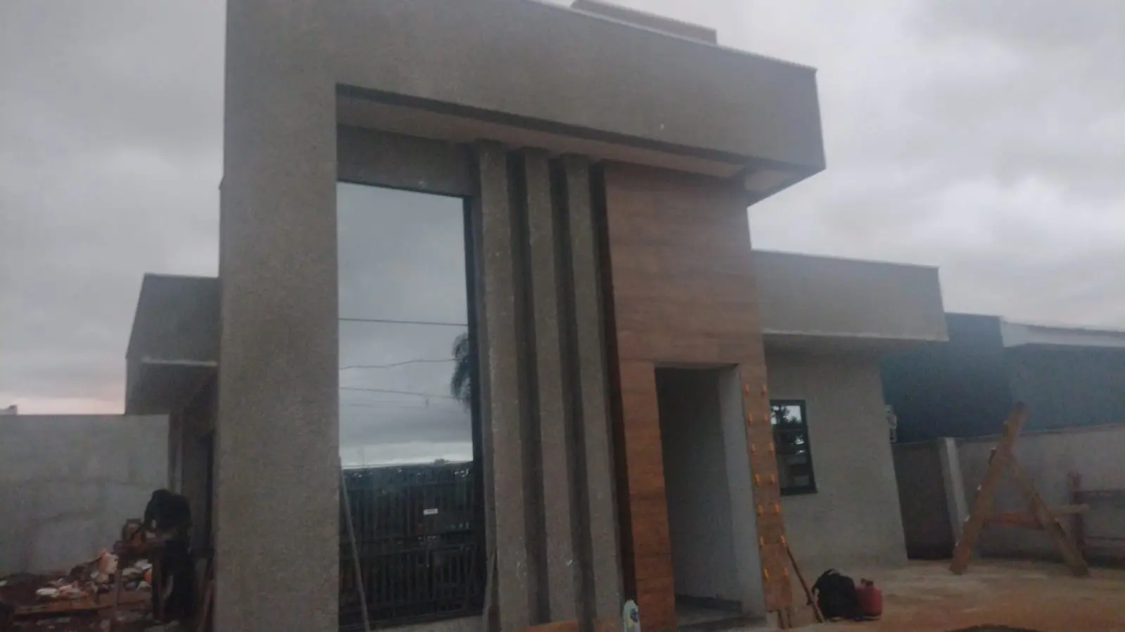 Casa em fase de acabamento externo